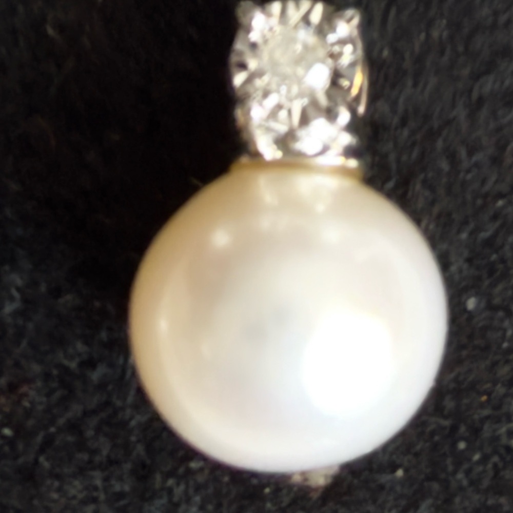 Elegant Silver Pearl 925 Marked Earrings - Picture 4 of 6